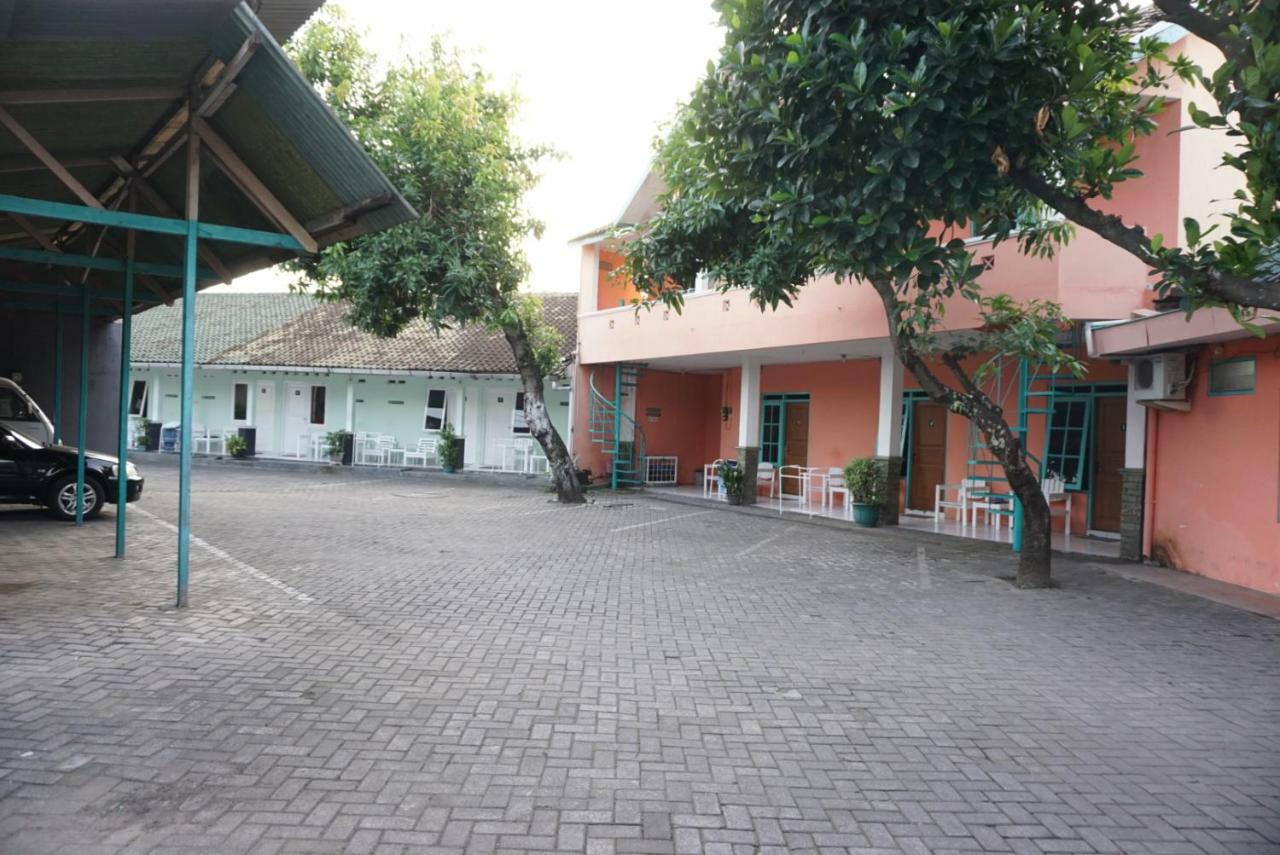 יוגיאקרטה Ismoyo Hotel מראה חיצוני תמונה